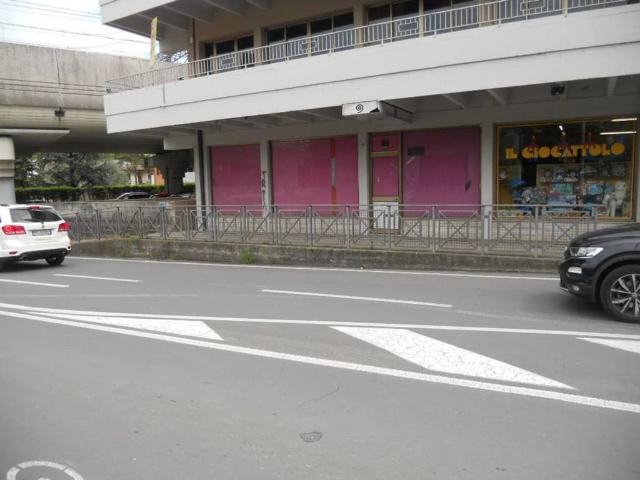 Locale Commerciale in affitto a Cervignano Del Friuli, Friuli-Venezia Giulia