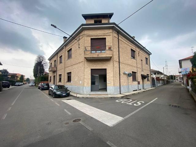 Locale Commerciale in affitto a Molinello, Cesano Maderno