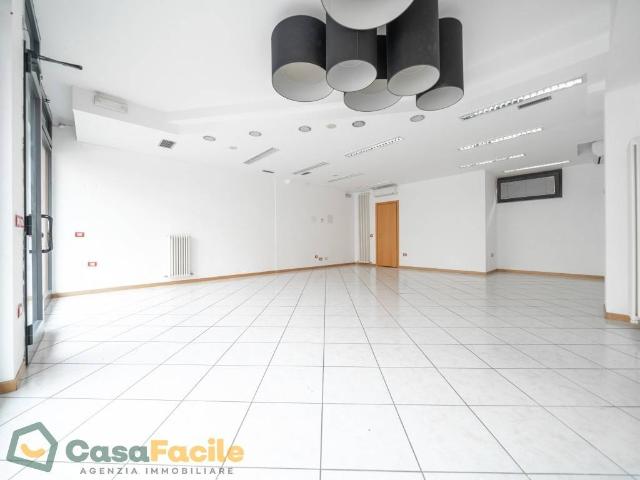 Locale Commerciale in affitto a Unione dei comuni Valle del Savio, Cesenà