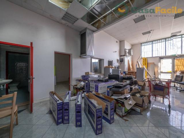 Locale Commerciale in affitto a Unione dei comuni Valle del Savio, Cesenà