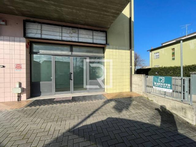 Locale Commerciale in affitto a Unione dei comuni Valle del Savio, Cesenà