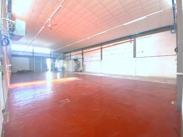 Locale Commerciale in affitto a Unione dei comuni Valle del Savio, Cesenà