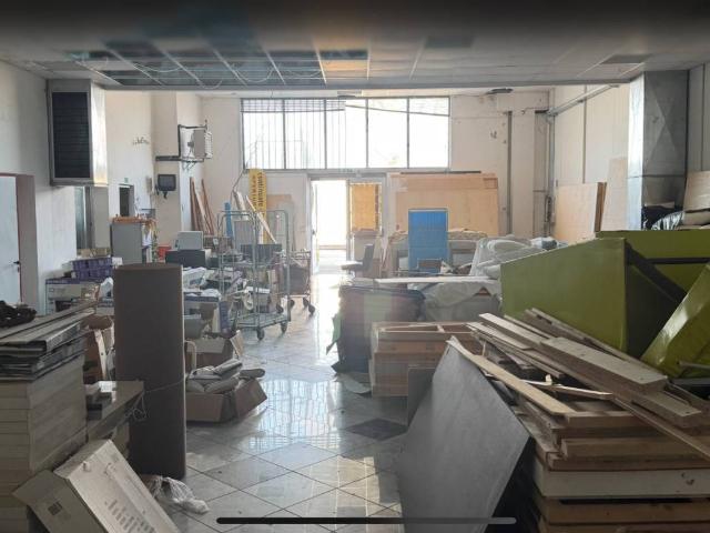 Locale Commerciale in affitto a Unione dei comuni Valle del Savio, Cesenà