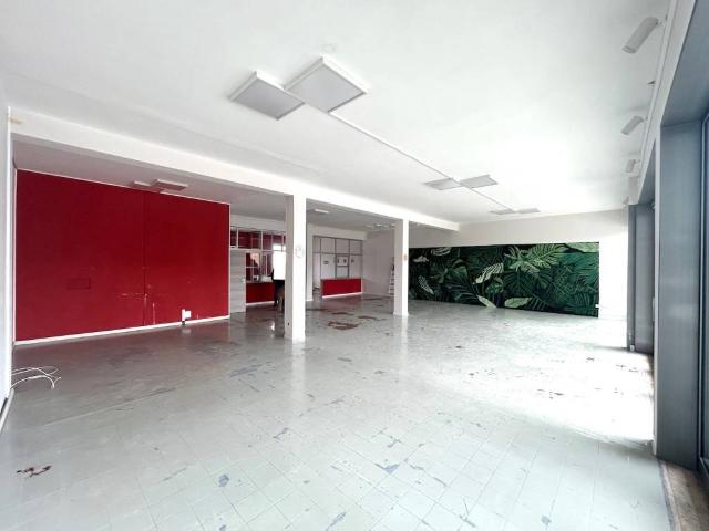 Locale Commerciale in affitto a Unione dei comuni Valle del Savio, Cesenà