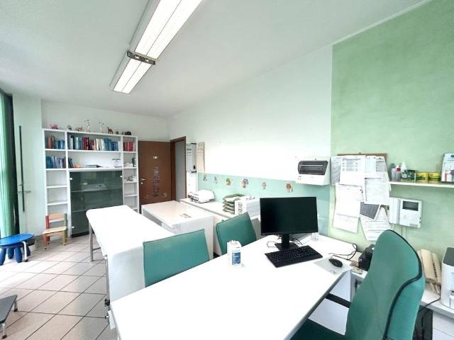 Locale Commerciale in affitto a Unione dei comuni Valle del Savio, Cesenà