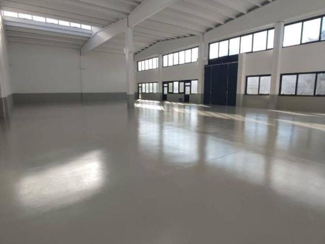 Locale Commerciale in affitto a Cesenatico, Reggio Emilia