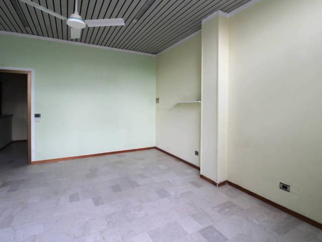 Locale Commerciale in affitto a Chiari, Lombardia