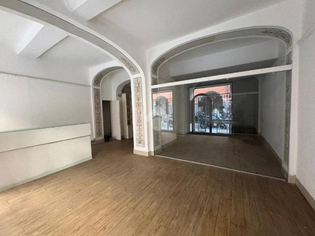 Locale Commerciale in affitto a Sampierdicanne, Chiavari