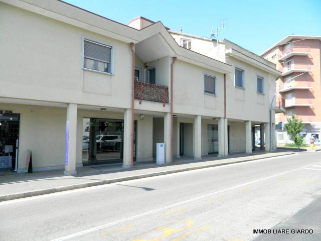 Locale Commerciale in affitto a Piemonte, Torino