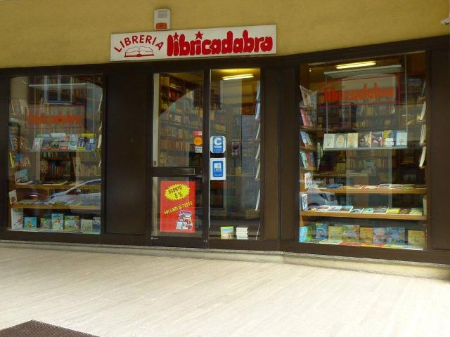Locale Commerciale in affitto a Piemonte, Torino