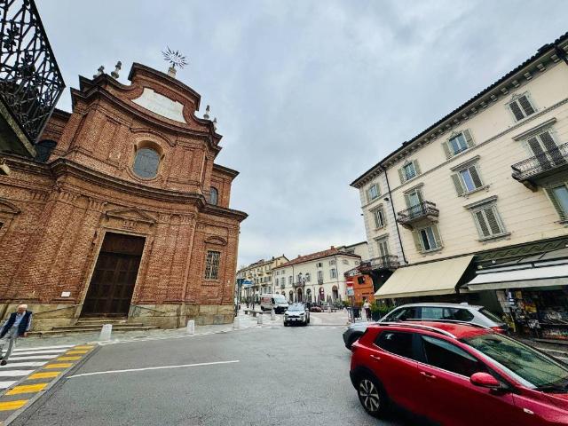Locale Commerciale in affitto a Piemonte, Torino