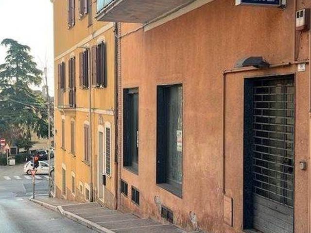 Locale Commerciale in affitto a Chieti, Abruzzo