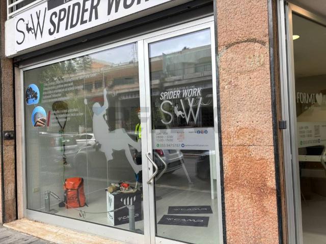 Locale Commerciale in affitto a Chieti Scalo, Chieti