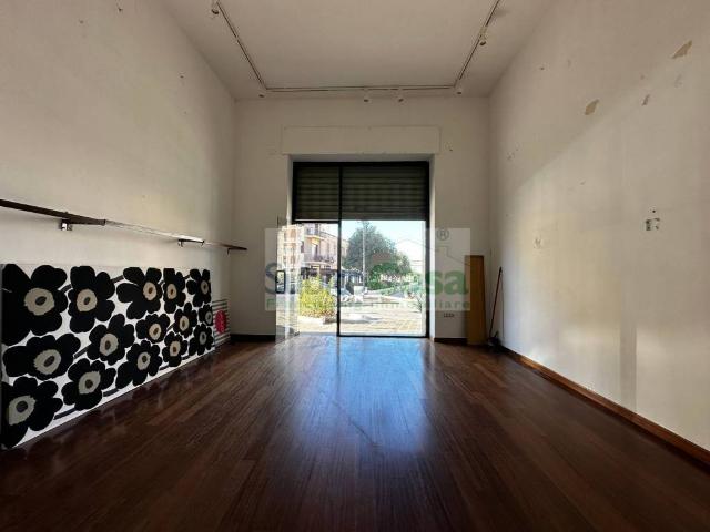 Locale Commerciale in affitto a Chieti Scalo, Chieti