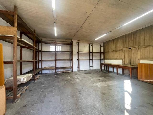 Locale Commerciale in affitto a Piemonte, Torino