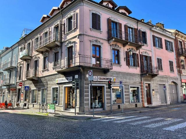 Locale Commerciale in vendita a Piemonte, Torino