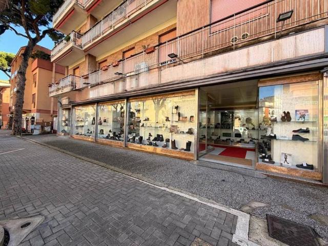 Locale Commerciale in affitto a Roma Capitale, Lazio