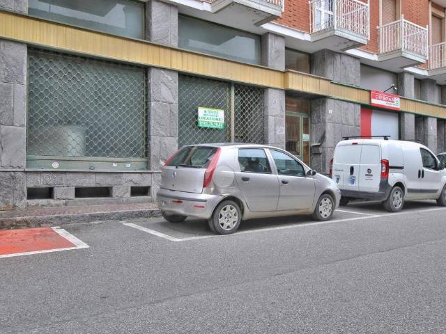 Locale Commerciale in affitto a Piemonte, Vercelli