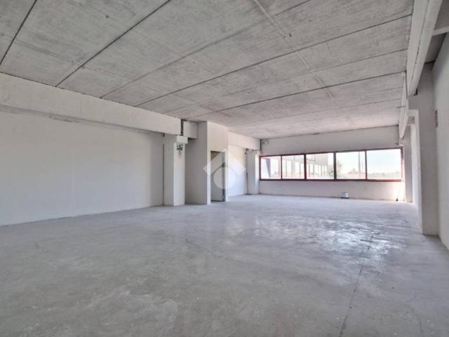 Locale Commerciale in affitto a Piemonte, Vercelli