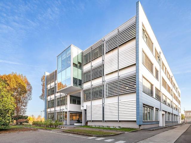 Locale Commerciale in affitto a Zona Omogenea Milano Nord, Cinisello Balsamo