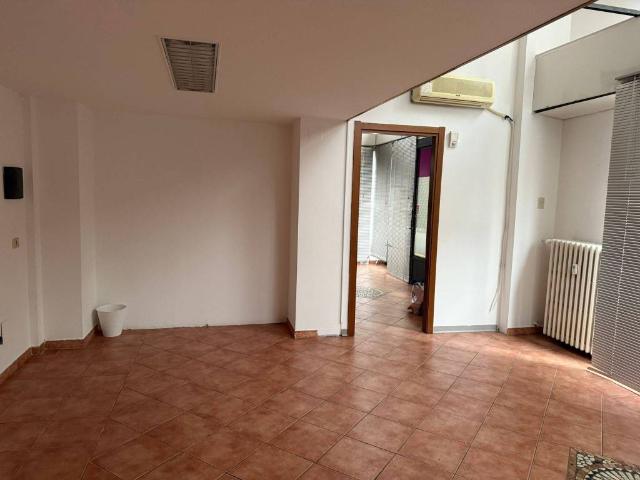 Locale Commerciale in affitto a Zona Omogenea Milano Nord, Cinisello Balsamo