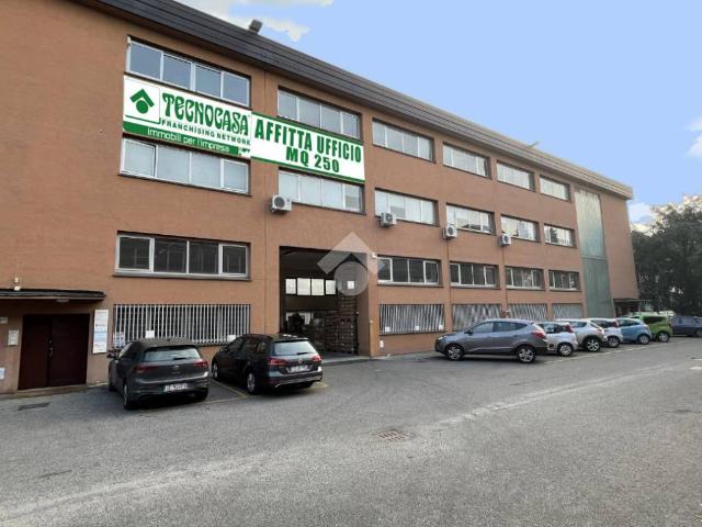 Locale Commerciale in affitto a Zona Omogenea Milano Nord, Cinisello Balsamo