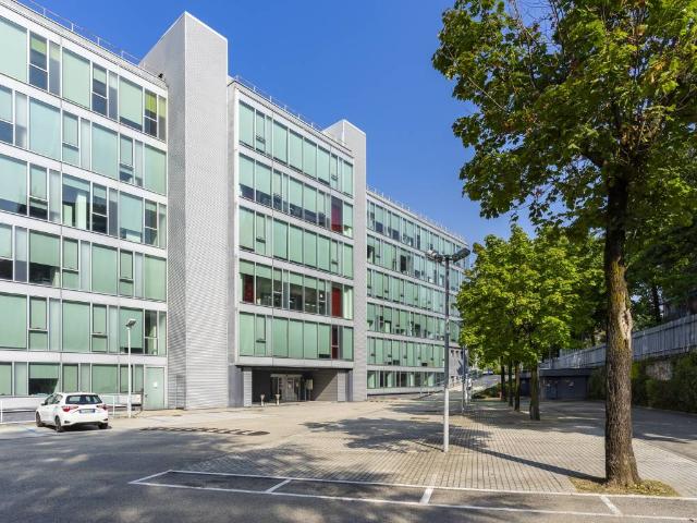 Locale Commerciale in affitto a Zona Omogenea Milano Nord, Cinisello Balsamo