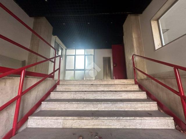 Locale Commerciale in affitto a Zona Omogenea Milano Nord, Cinisello Balsamo