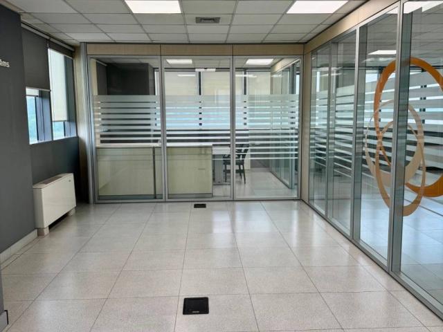 Locale Commerciale in affitto a Zona Omogenea Milano Nord, Monza