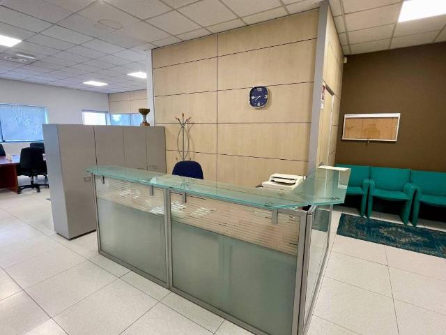 Locale Commerciale in affitto a Zona Omogenea Milano Nord, Cinisello Balsamo