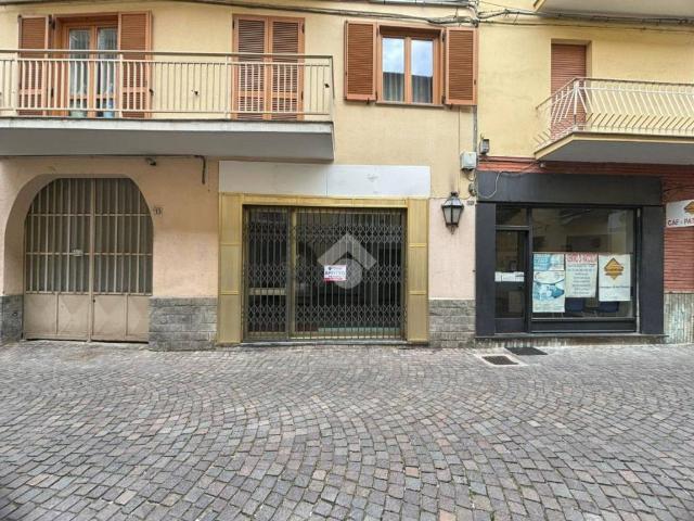 Locale Commerciale in affitto a Piemonte, Torino