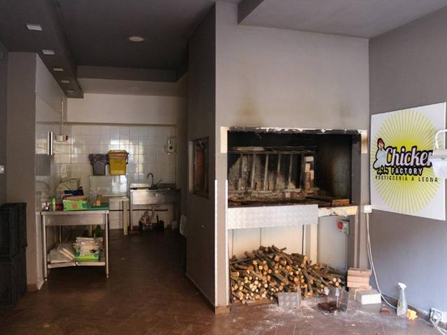 Locale Commerciale in affitto a Cisterna Di Latina, Lazio