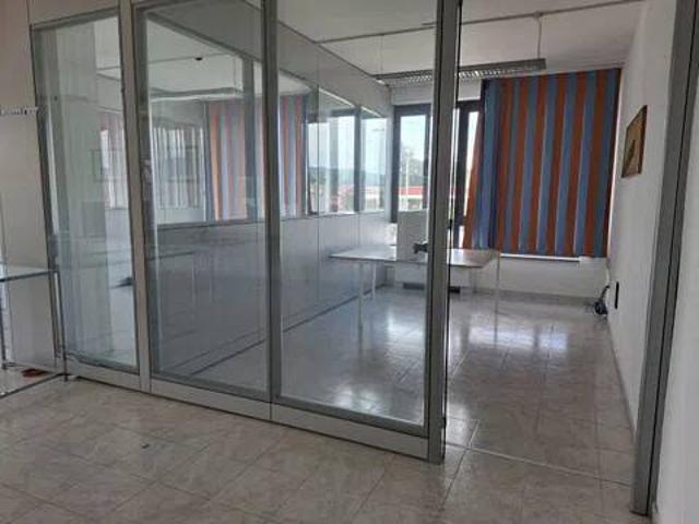 Locale Commerciale in affitto a San Leo Bastia, Umbria