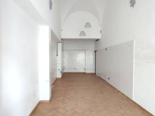 Locale Commerciale in affitto a San Leo Bastia, Umbria