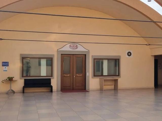 Locale Commerciale in affitto a Zoccolanti, Città Di Castello