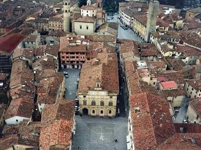 Locale Commerciale in affitto a San Leo Bastia, Umbria
