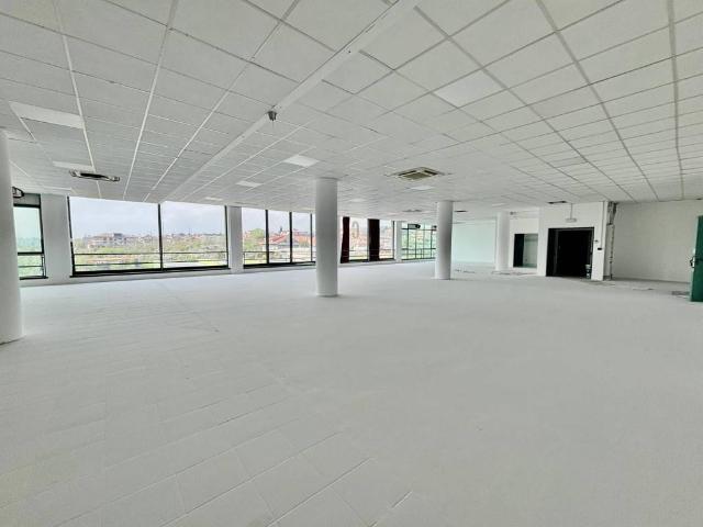 Locale Commerciale in affitto a Città Sant'angelo, Abruzzo