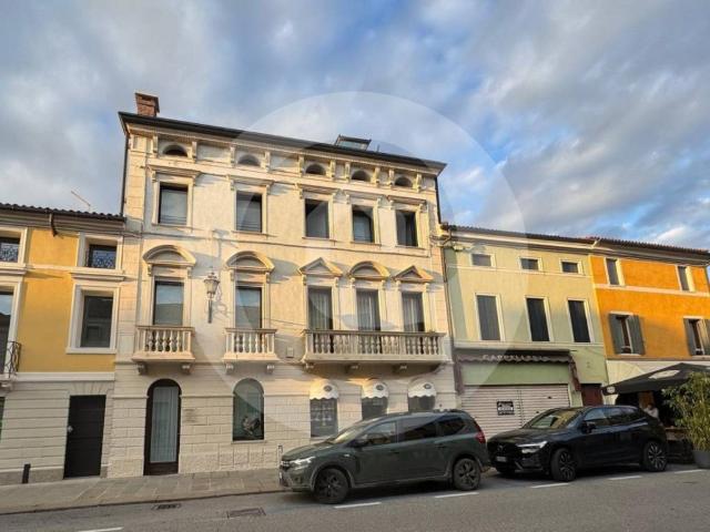 Locale Commerciale in affitto a Cittadella, Veneto