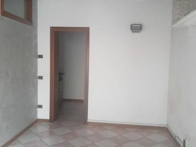 Locale Commerciale in affitto a Cittadella, Veneto