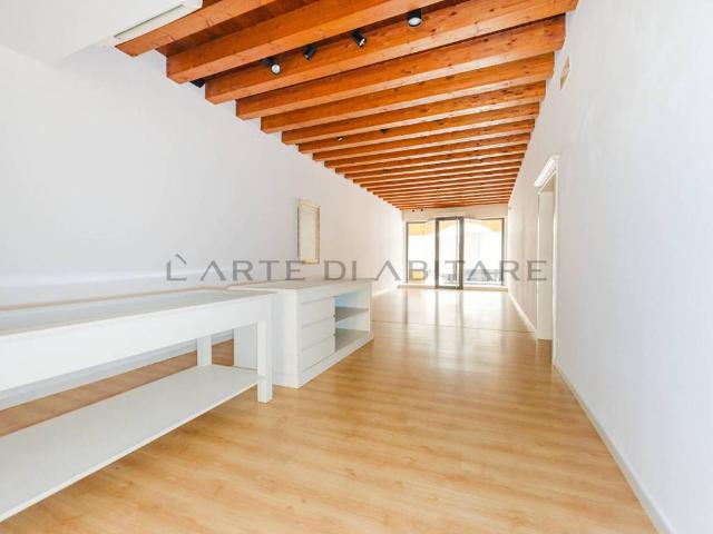 Locale Commerciale in affitto a Cittadella, Veneto