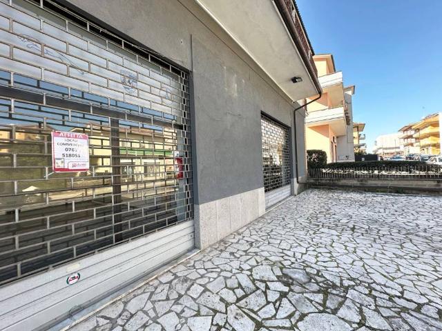 Locale Commerciale in affitto a Civita Castellana, Lazio