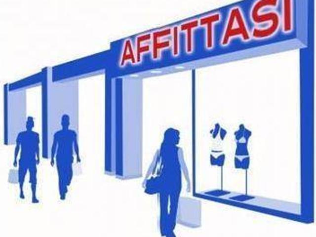 Locale Commerciale in affitto a Marche, Macerata