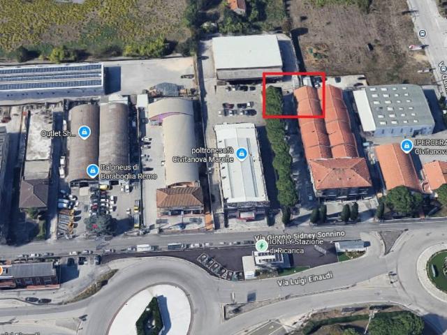 Locale Commerciale in affitto a Aurora, Marche