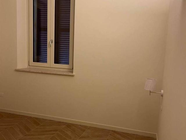 Locale Commerciale in affitto a San Marone, Marche