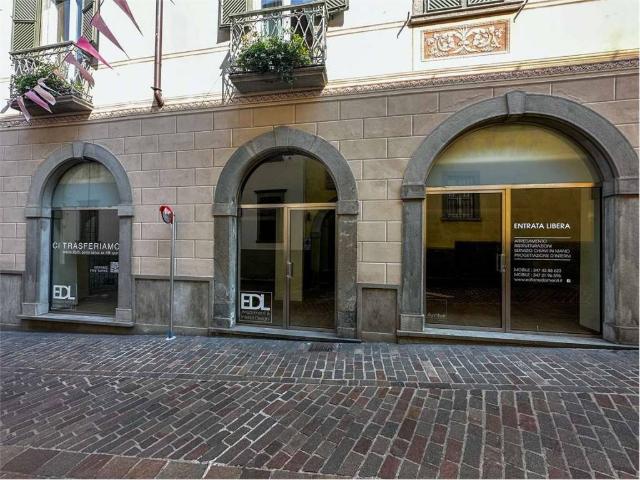 Locale Commerciale in affitto a Clusone, Lombardia