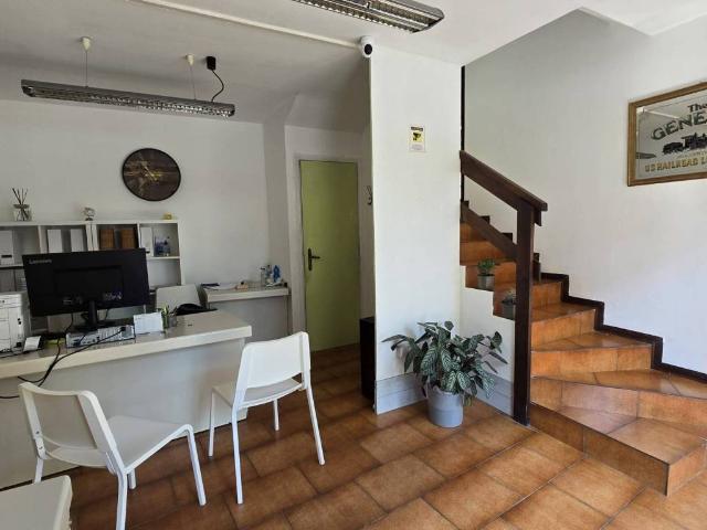 Locale Commerciale in affitto a Clusone, Lombardia