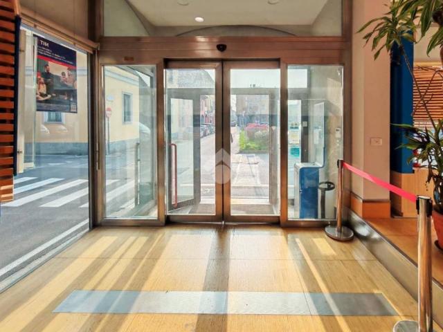 Locale Commerciale in affitto a Codogno, Lombardia