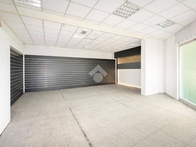 Locale Commerciale in affitto a Codogno, Lombardia