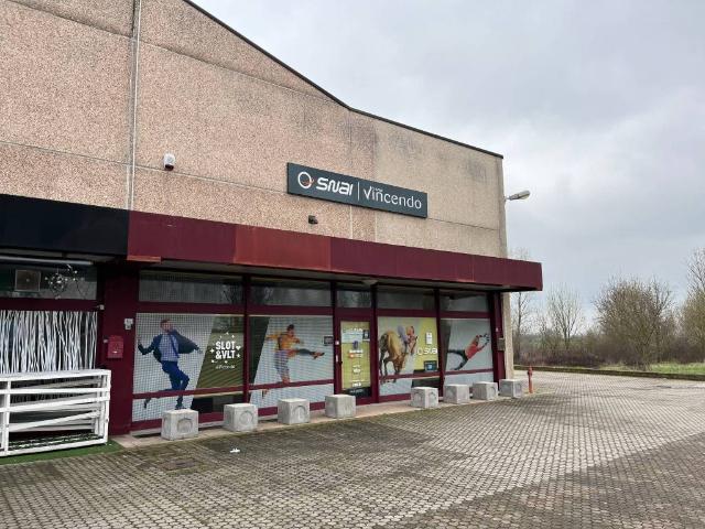 Locale Commerciale in affitto a Codogno, Maiocca