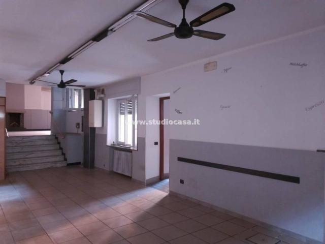 Locale Commerciale in affitto a Codogno, Lombardia